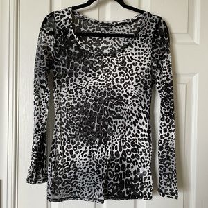 Black and white leopard long sleeve shirt